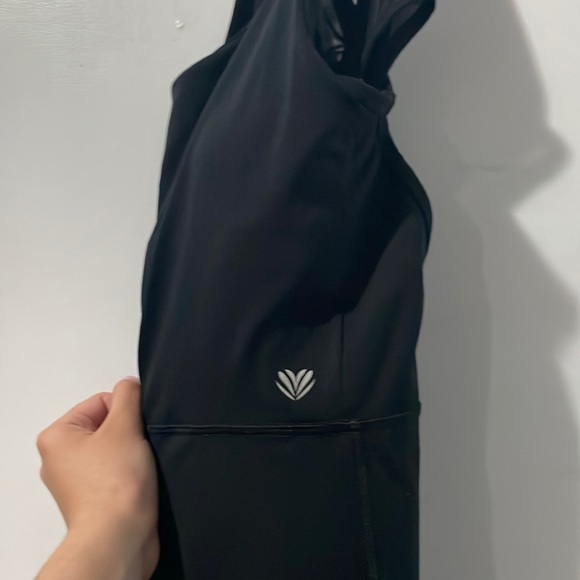 Sports Jumper with see through cross straps - Picture 3 of 5